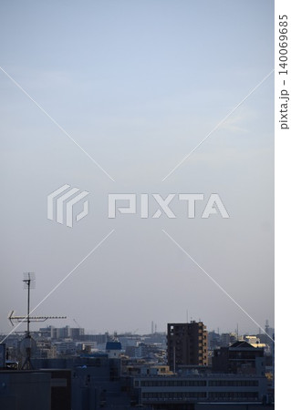 夕暮れの都市風景 140069685