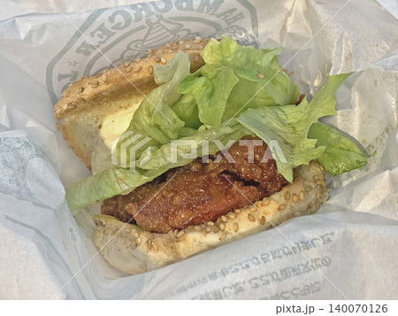 チャイニーズチキンバーガー 全国ご当地バーガー日本一 チャイニーズチキンバーガー 全国ご当地バーガー日本一 140070126