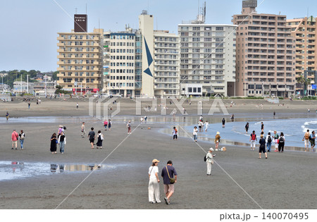 潮がひいた江の島東浜海水浴場 潮がひいた江の島東浜海水浴場 140070495