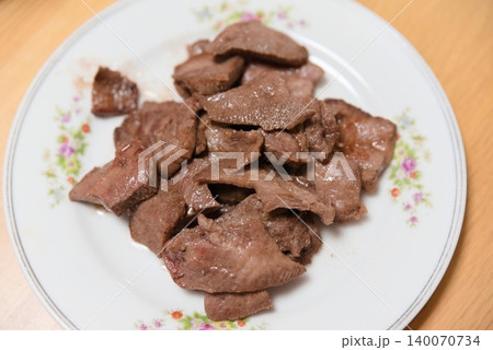焼肉店や居酒屋メニューに使いやすい牛タン焼きの料理写真 140070734