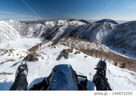 雪山の日光白根山の登山ルートとその周辺 140073205