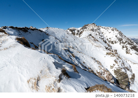雪山の日光白根山の登山ルートとその周辺 140073218