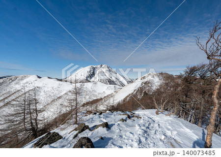 雪山の日光白根山の登山ルートとその周辺 140073485