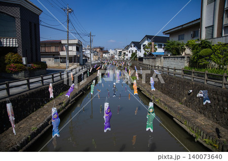 風に揺れるうずまの鯉のぼり 風に揺れるうずまの鯉のぼり 140073640