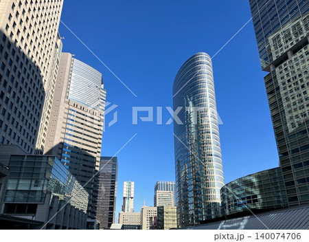品川駅港南口の高層ビル群 品川駅港南口の高層ビル群 140074706