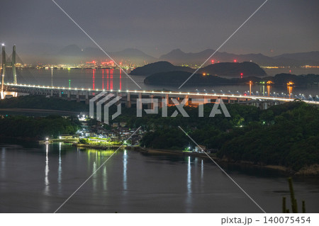 日本の岡山県倉敷市の鷲羽山から見たとても美しい夜景 日本の岡山県倉敷市の鷲羽山から見たとても美しい夜景 140075454