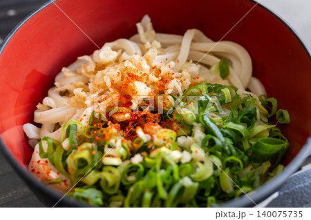 日本の香川県で食べたとても美味しい讃岐うどん 140075735