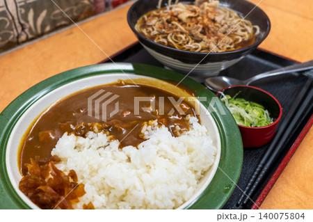 日本の群馬県高崎市で食べたとても美味しい立ち食いソバとカレーライス 日本の群馬県高崎市で食べたとても美味しい立ち食いソバとカレーライス 140075804