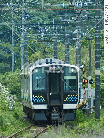 E131系0番台 外房線 浪花駅 E131系0番台 外房線 浪花駅 140077408