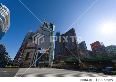 【東京都】6月・朝の西新宿 【東京都】6月・朝の西新宿 140078969