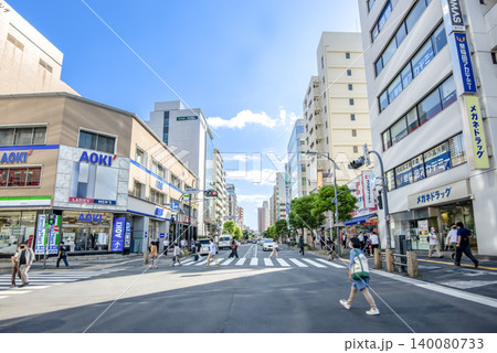 東京都大田区の都市風景 蒲田駅前の区役所前本通り 東京都大田区の都市風景 蒲田駅前の区役所前本通り 140080733
