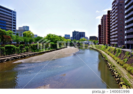 河川敷を望む鹿児島市内の癒しの風景 河川敷を望む鹿児島市内の癒しの風景 140081996