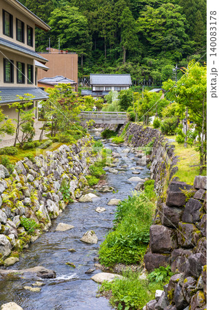 福井県永平寺町の永平寺川の風景 140083178