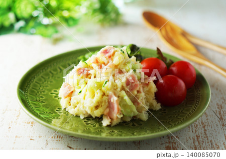 ポテトサラダ 140085070