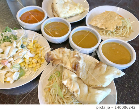 ネパールカレーランチ　ネパールカレー　インド　ナン 140086242