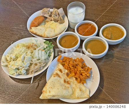 ネパールカレーランチ ネパールカレー インド ナン ネパールカレーランチ ネパールカレー インド ナン 140086248