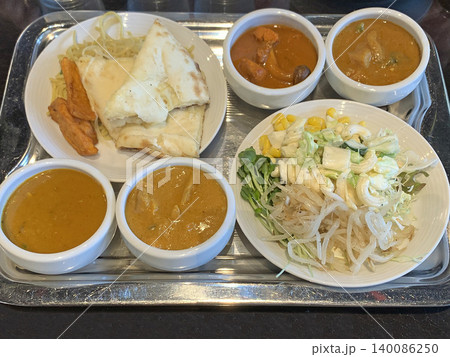 ネパールカレーランチ ネパールカレー インド ナン ネパールカレーランチ ネパールカレー インド ナン 140086250