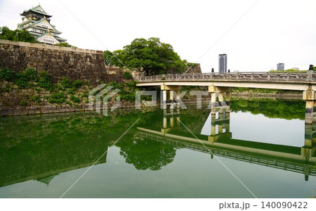大阪城と橋の風景 大阪城と橋の風景 140090422