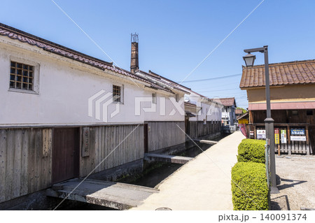 打吹山と赤瓦の街並み　倉吉市白壁土蔵 140091374