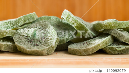 Dried kiwi fruit Dried kiwi fruit 140092079