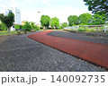 公園内に設置されたウオーキング専用歩道 140092735