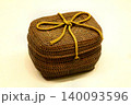 独自の技法を守り作られた伝統の工芸品… 『籐編茶籠』 140093596