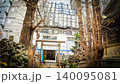 京、新宿・歌舞伎町の街並みと稲荷鬼王神社の鳥居 140095081
