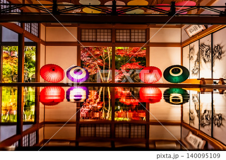 群馬 宝徳寺の床もみじ　ライトアップ 140095109