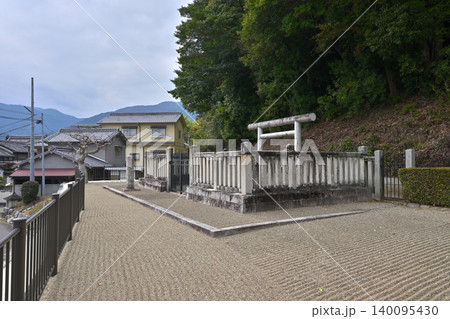 孝昭天皇 掖上博多山上陵(奈良県御所市) 孝昭天皇 掖上博多山上陵(奈良県御所市) 140095430