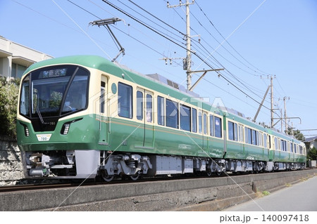 江ノ島電鉄700形701F編成（デビューヘッドマーク付き） 140097418