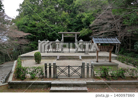 齊明天皇 越智崗上陵(奈良県高市郡高取町) 齊明天皇 越智崗上陵(奈良県高市郡高取町) 140097860