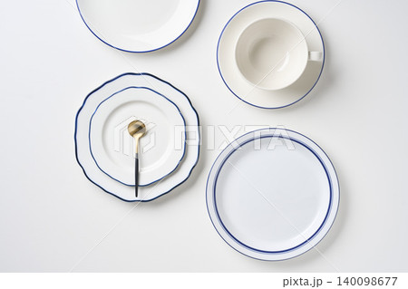 シンプルな食器セット 140098677