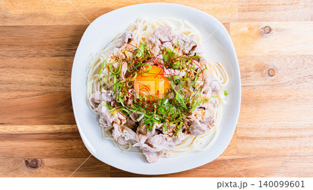 豚しゃぶそうめん 焼肉のたれで味付けしたピリ辛そうめんの料理写真 豚しゃぶそうめん 焼肉のたれで味付けしたピリ辛そうめんの料理写真 140099601