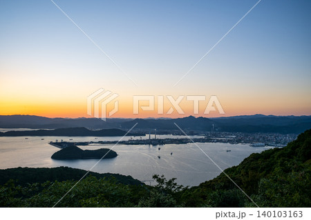 夕暮れの周南工場夜景夜の煌めき 夕暮れの周南工場夜景夜の煌めき 140103163