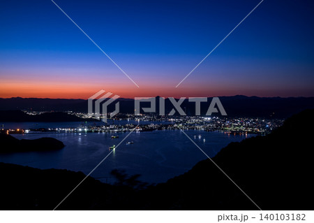 夕暮れの周南工場夜景夜の煌めき 夕暮れの周南工場夜景夜の煌めき 140103182