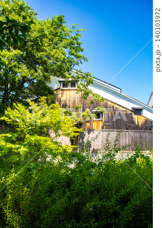 【京都風景】酒どころ伏見 濠川の新緑の風景 【京都風景】酒どころ伏見 濠川の新緑の風景 140103972