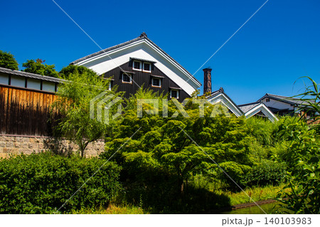 【京都風景】酒どころ伏見 濠川の新緑の風景 【京都風景】酒どころ伏見 濠川の新緑の風景 140103983