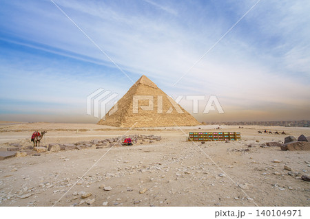 The Pyramid of Menkaure in Giza, Egypt The Pyramid of Menkaure in Giza, Egypt 140104971