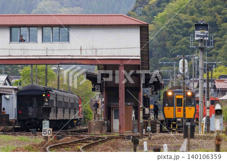 発車時刻の津和野駅 発車時刻の津和野駅 140106359