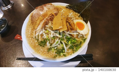 ラーメン ラーメン 140108630