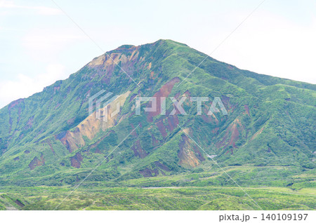 阿蘇山の雄大な美しい風景 阿蘇山の雄大な美しい風景 140109197