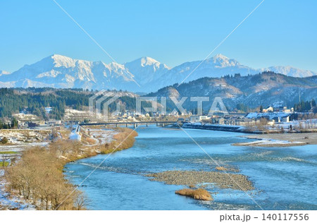 信濃川・越後三山冬景色 信濃川・越後三山冬景色 140117556