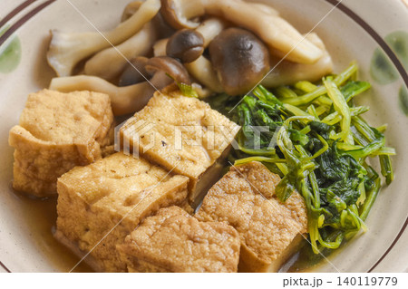 厚揚げと水菜とシメジの炊き合わせ 厚揚げと水菜とシメジの炊き合わせ 140119779