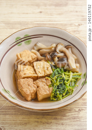 厚揚げと水菜とシメジの炊き合わせ 厚揚げと水菜とシメジの炊き合わせ 140119782