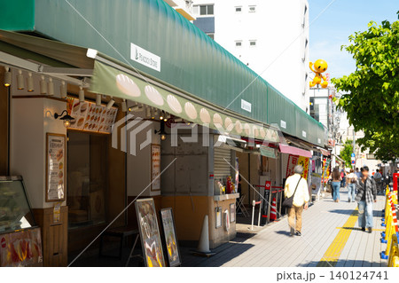 竹ノ塚駅前・カリンロード商店街 竹ノ塚駅前・カリンロード商店街 140124741
