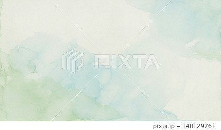生成り色の和紙に淡い浅葱色と若草色の水彩が滲む上品な背景素材 140129761