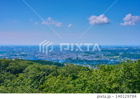 神奈川県厚木市の鳶尾山から東南側の眺望(厚木市三田,工業地帯,下萩野,中津川大橋など) 神奈川県厚木市の鳶尾山から東南側の眺望(厚木市三田,工業地帯,下萩野,中津川大橋など) 140129784