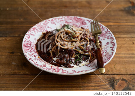 鹿肉のワイン煮パスタ 鹿肉のワイン煮パスタ 140132542