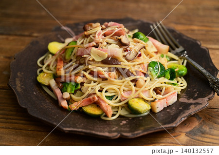 芽キャベツのピリ辛和風パスタ 芽キャベツのピリ辛和風パスタ 140132557
