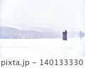 雪原の中のサイロ 140133330